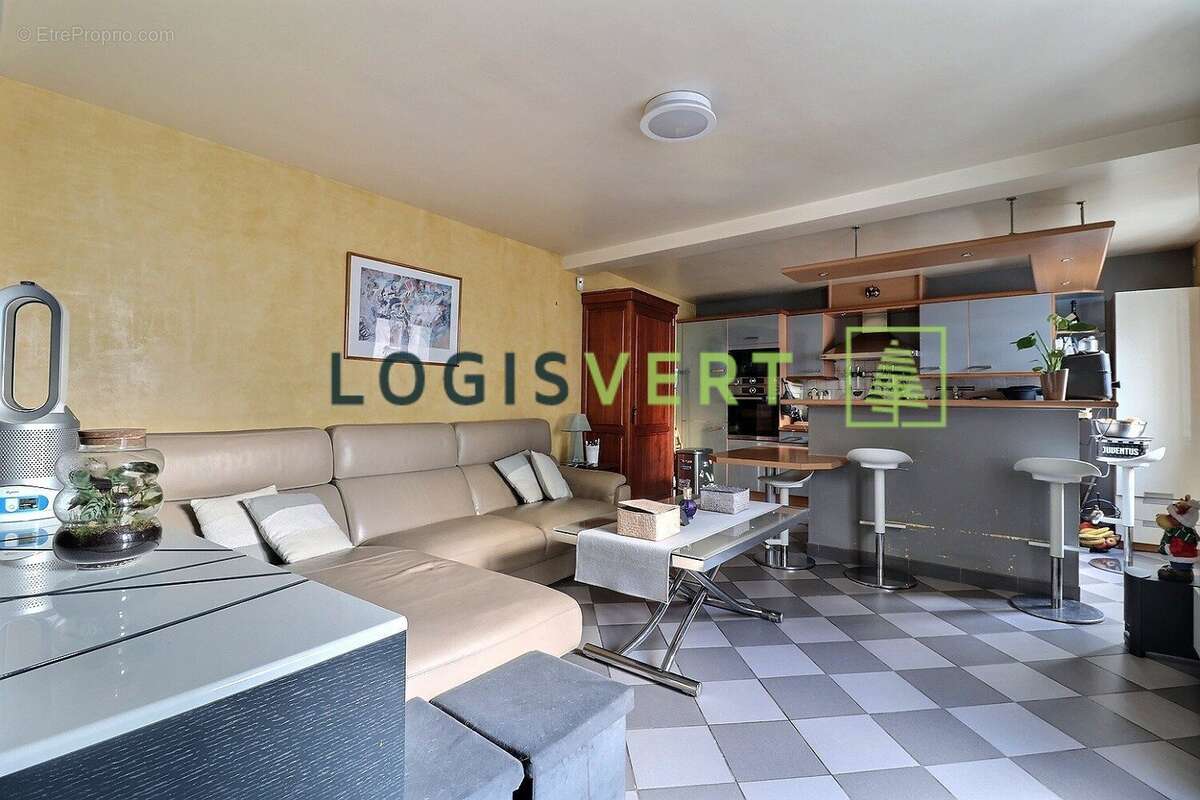 Appartement à BIEVRES
