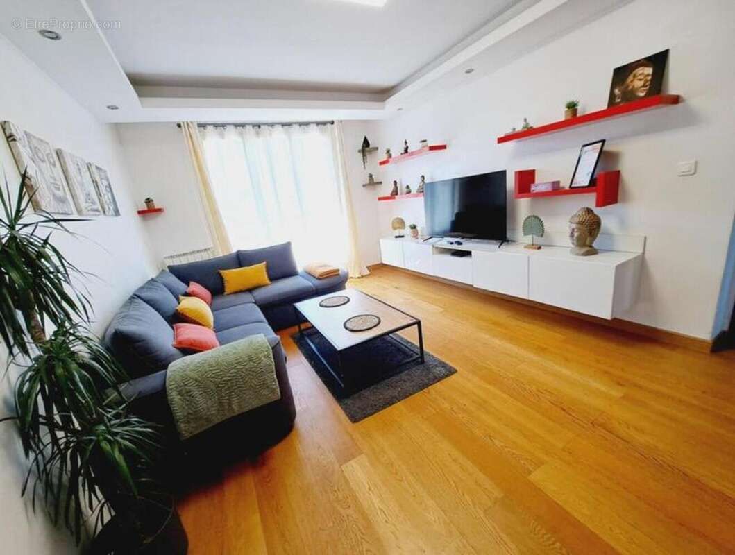 Coup de cœur à narbonne, proche centre ville – superbe t4 rénové – aucun travaux – 3 chambres - photo 2