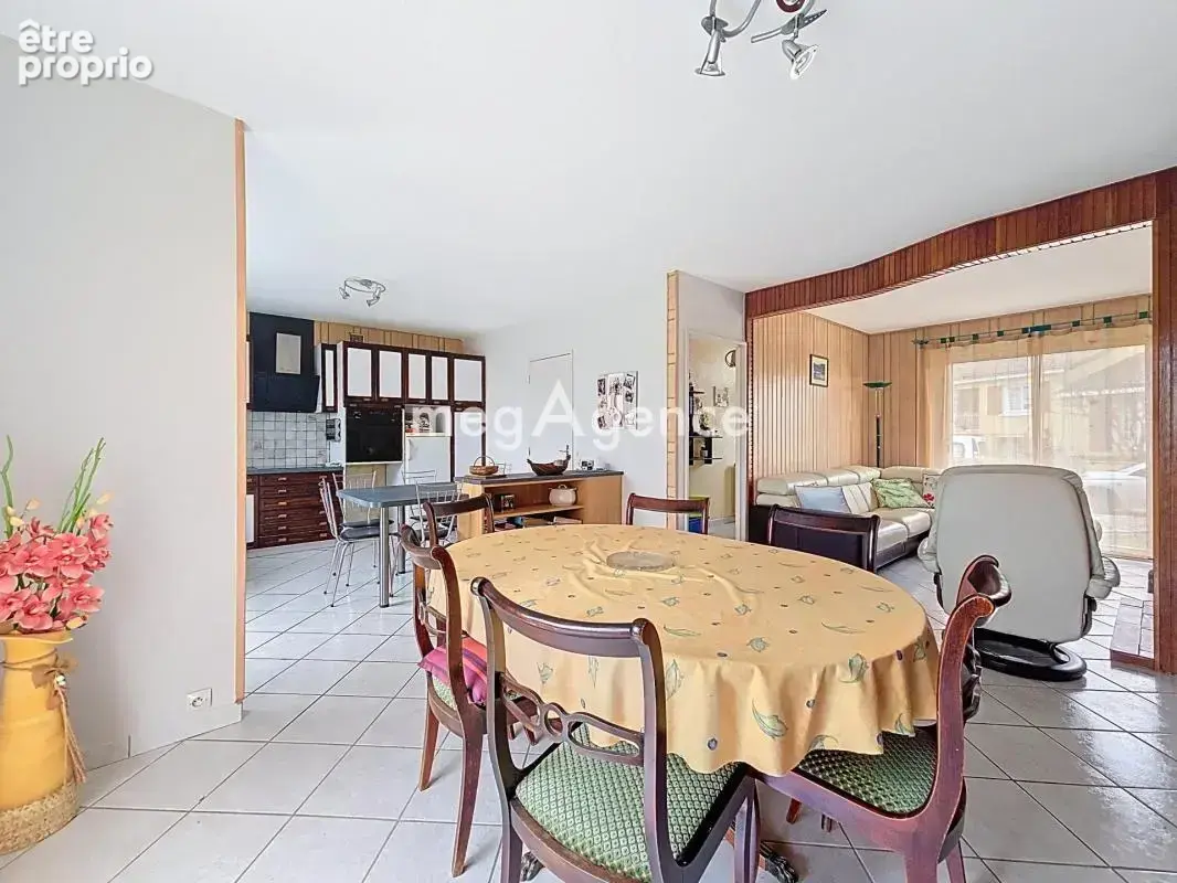 Maison 5 chambres sur sous-sol - photo 4