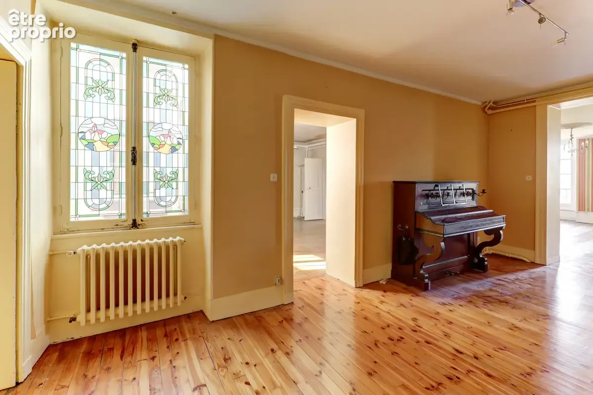 Grand appartement dans immeuble Ancien situé sur le plateau central avec charme - photo 16