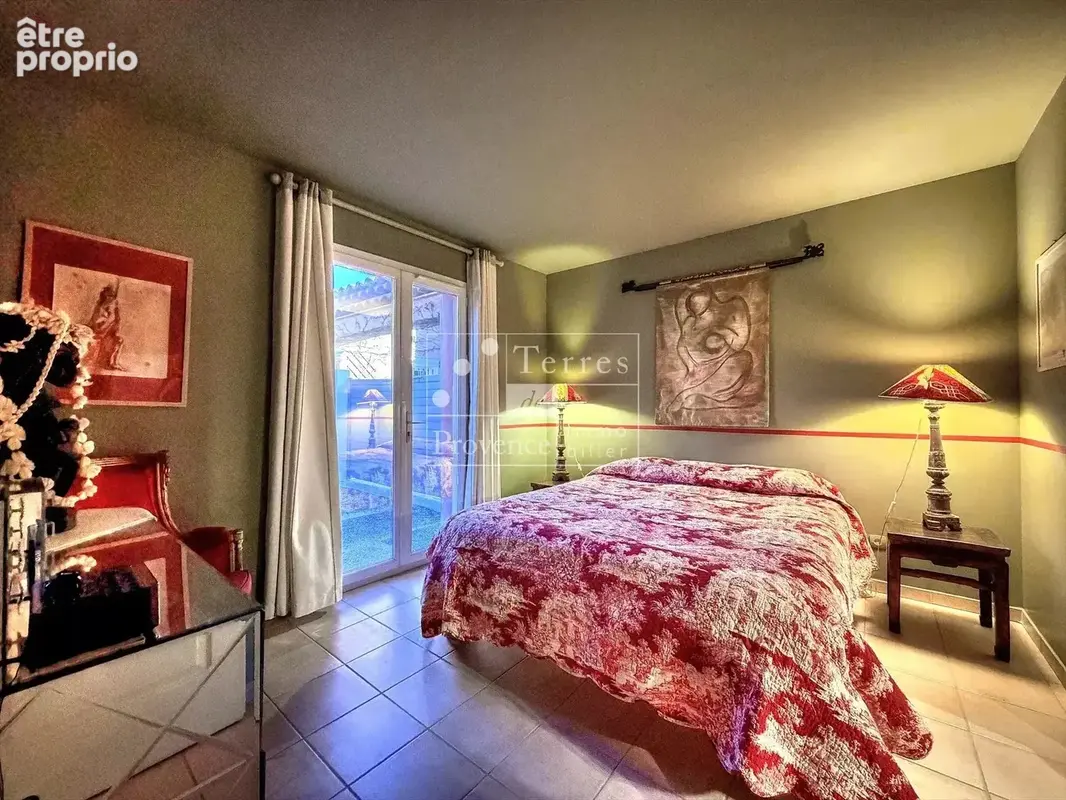 Maison de plain-pied avec piscine et appartement indépendant – Tourtour - photo 8