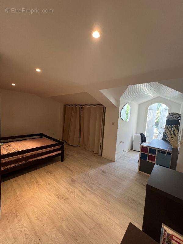 Maison à CHATEAUNEUF-SUR-ISERE