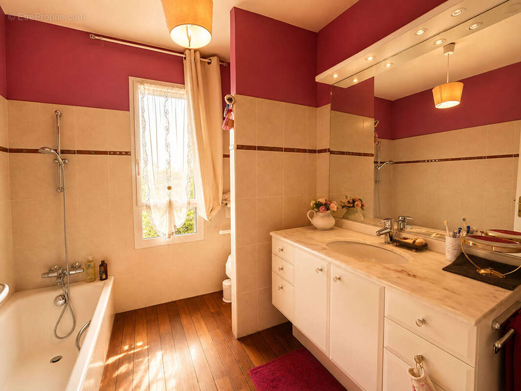PLOUDALMEZEAU - Maison contemporaine - Rare sur le marché ! - photo 13