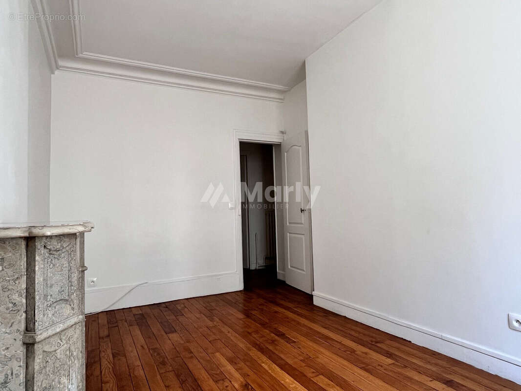Appartement à PARIS-10E