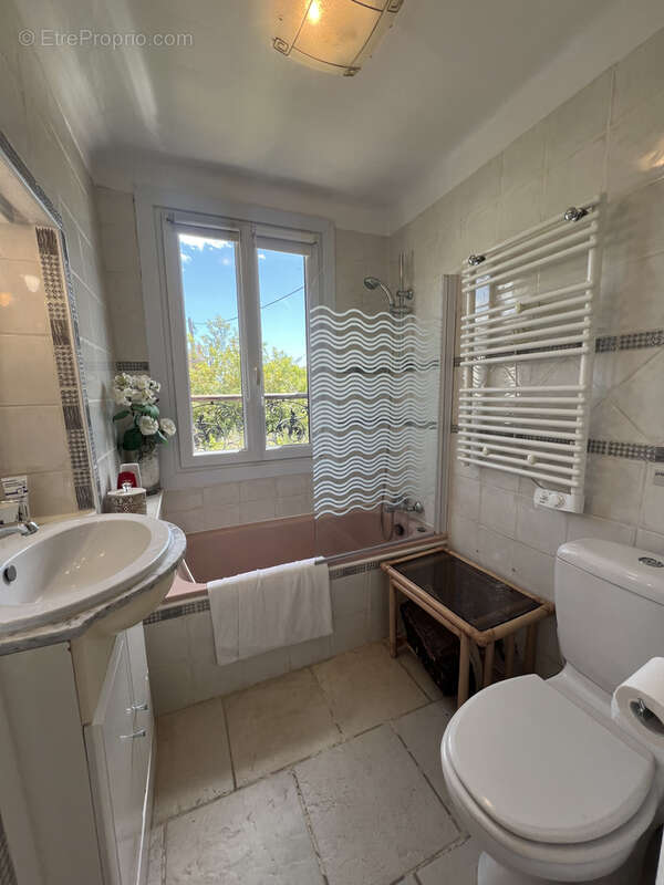 Maison à TOURRETTES-SUR-LOUP