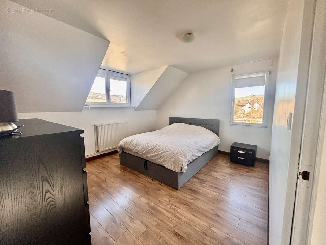 Appartement à LES ECHELLES