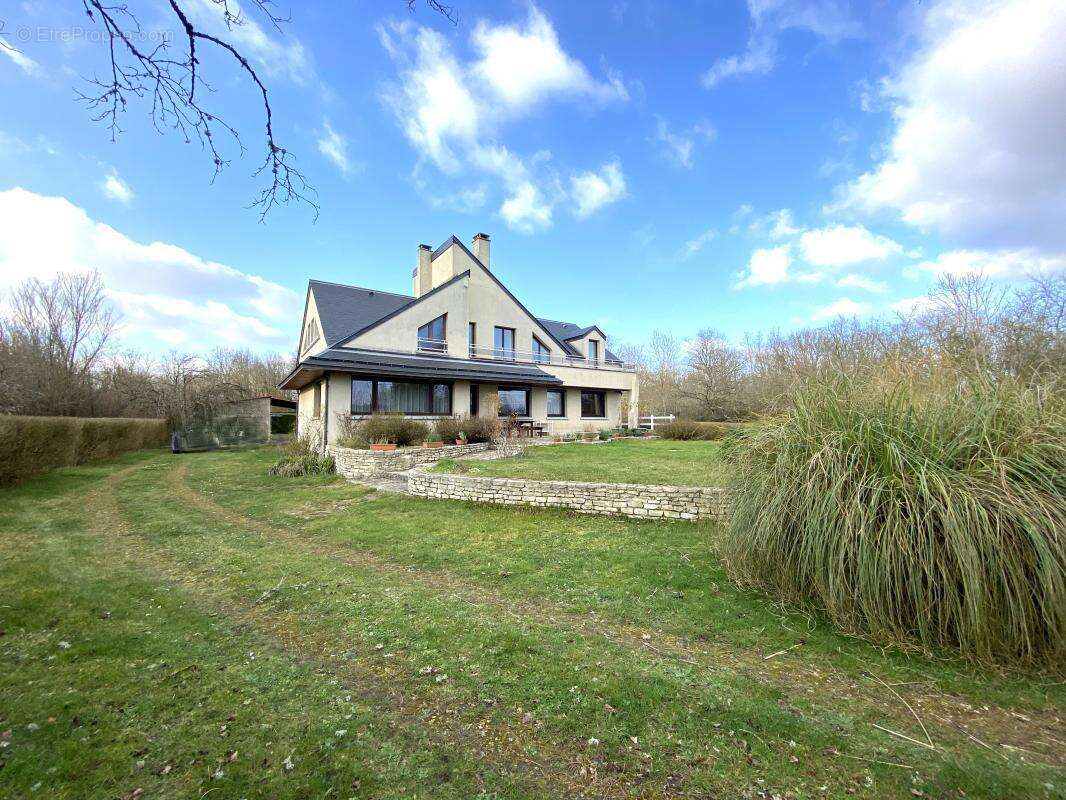 Maison à MOUSSEAUX-SUR-SEINE