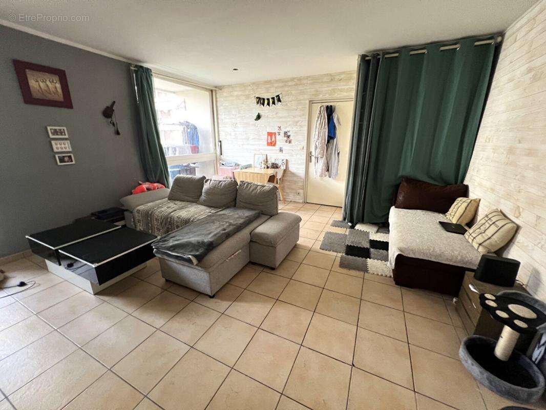 Appartement à ELANCOURT