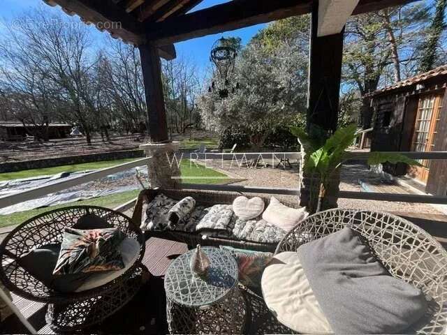 Maison à TOURRETTES