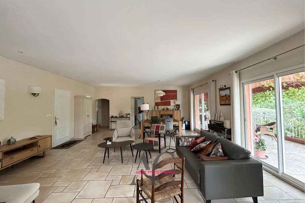 Maison à FORCALQUEIRET