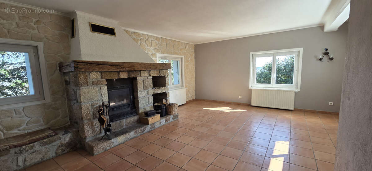 Maison à CHAMPIS