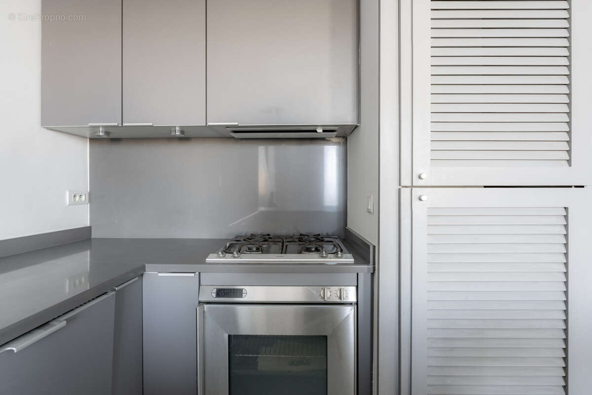 Appartement à MARSEILLE-1E