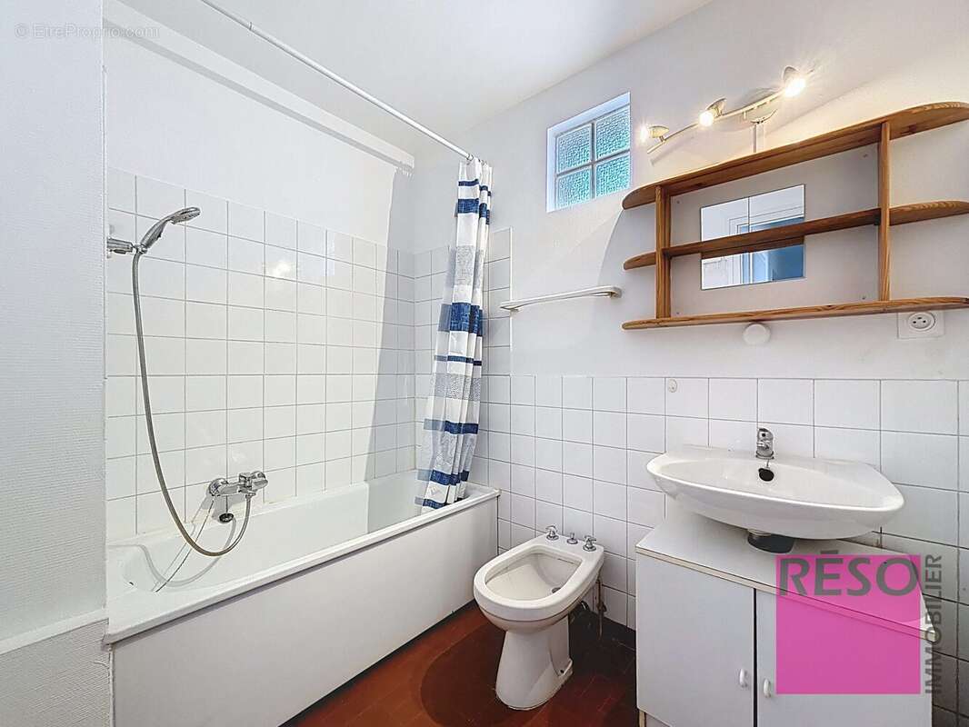 Appartement à COLLONGES-SOUS-SALEVE