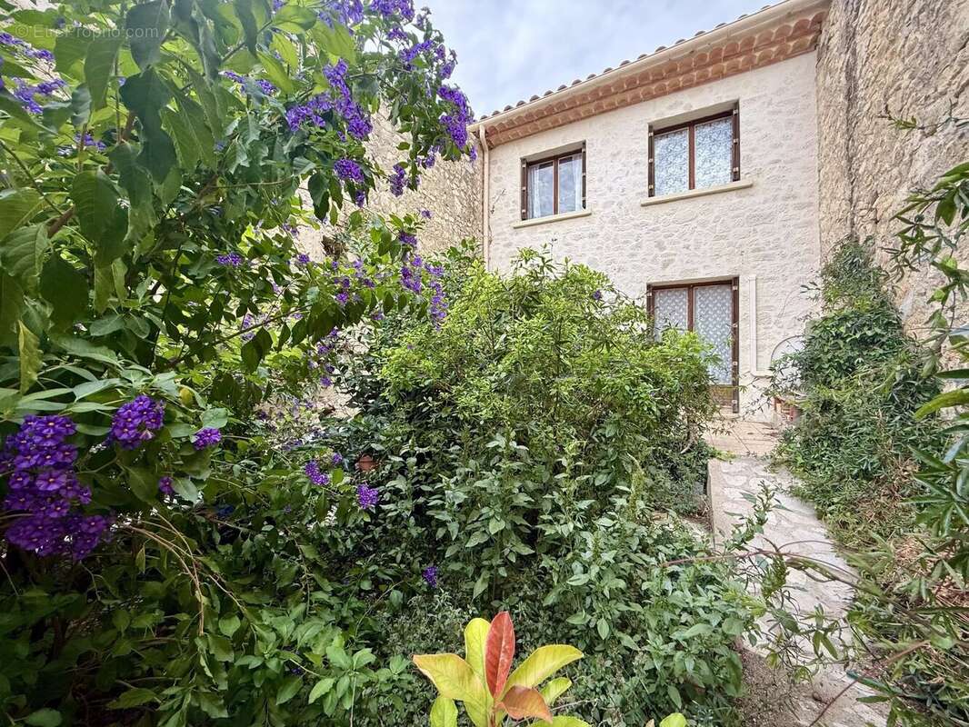 Maison à ROQUEFORT-DES-CORBIERES