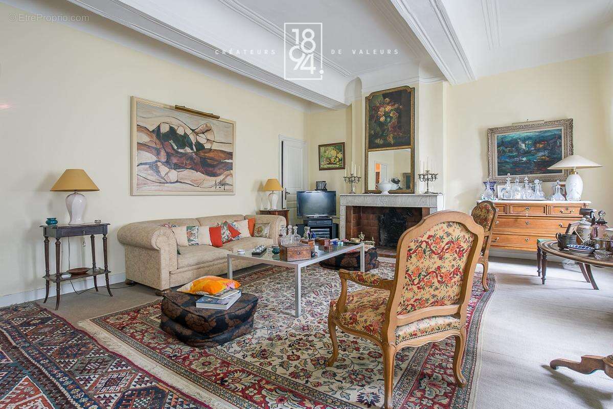 Appartement à MARSEILLE-7E