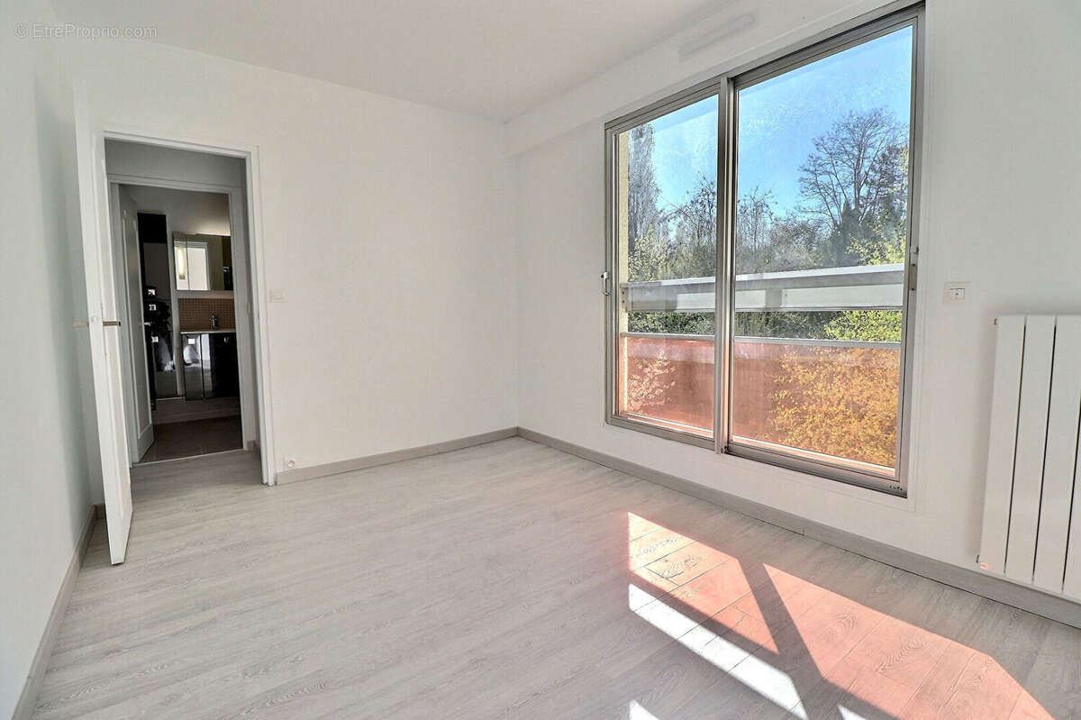 Appartement à MAREIL-MARLY