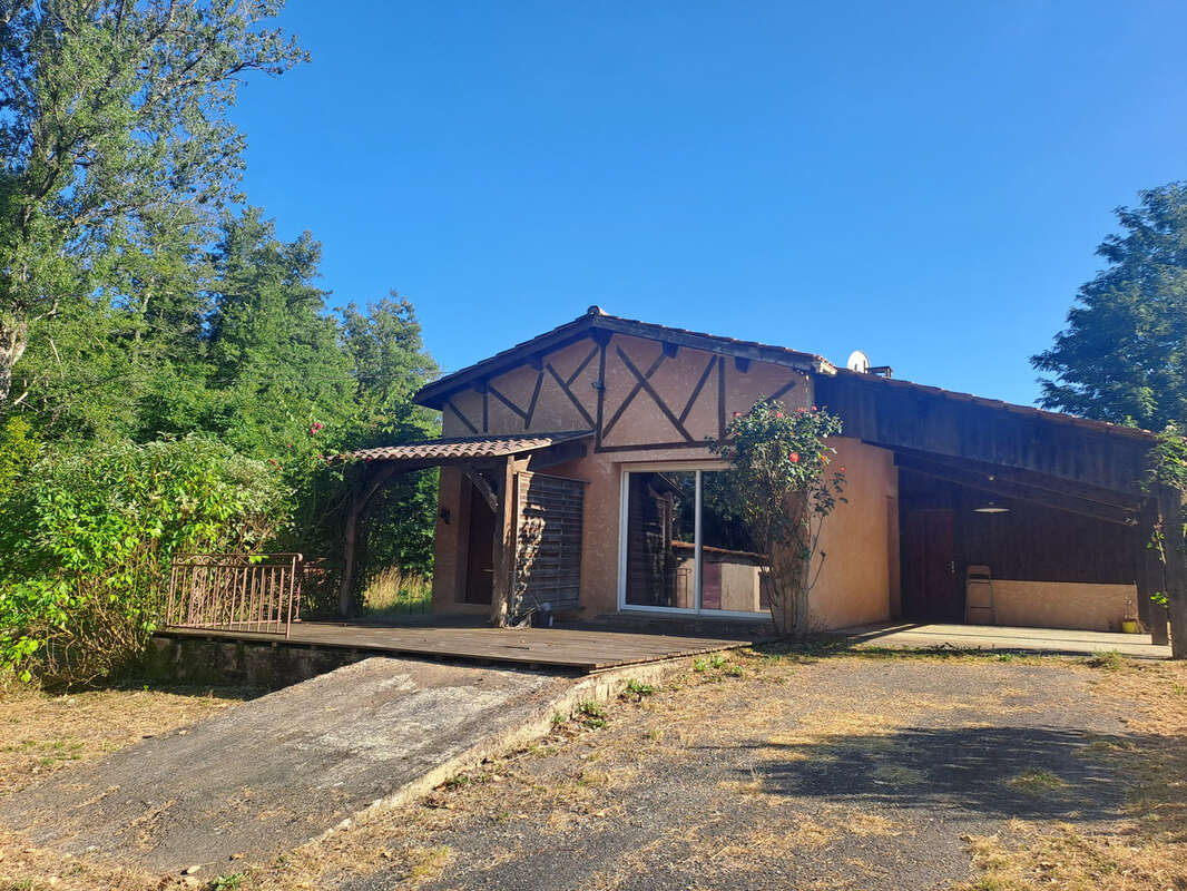 Maison à MONPLAISANT