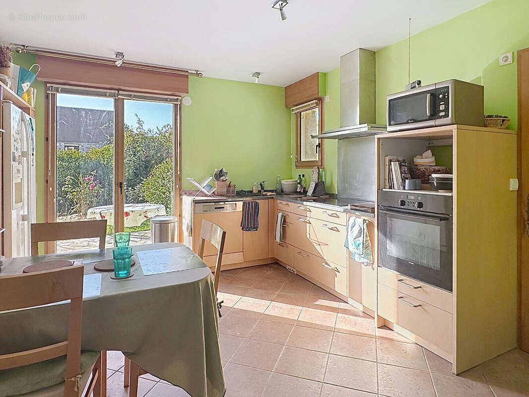 Maison à LA CELLE-LES-BORDES