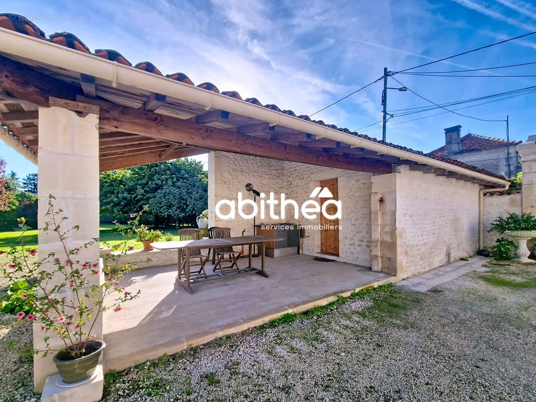 Maison à ECHEBRUNE
