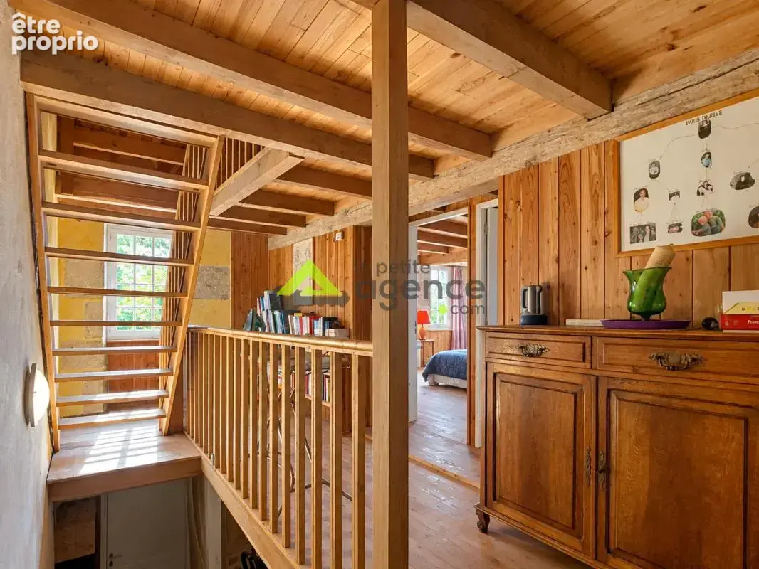 Belle propriété en pierres avec grange, verger, source et bo - photo 11