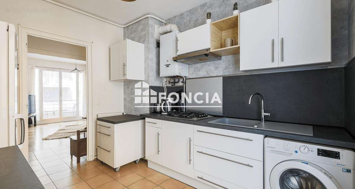 Grenoble mutualiste appartement t4 avec cachet - dpe classe c - photo 5