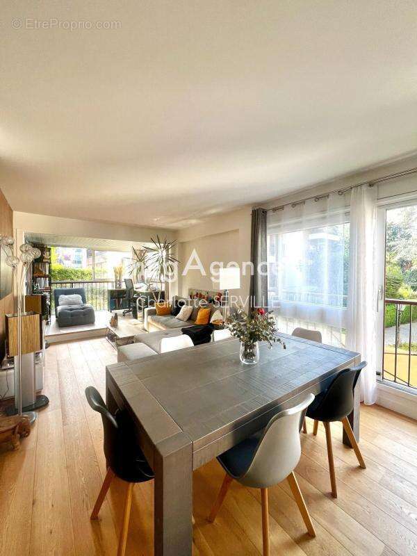 Appartement à LE CHESNAY