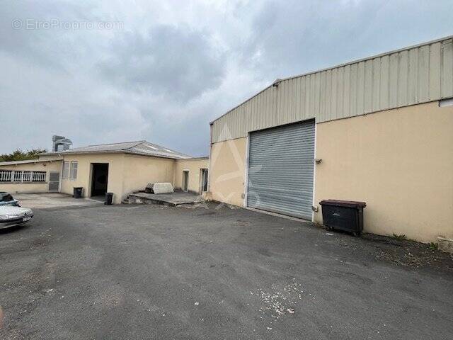 Commerce à GOND-PONTOUVRE