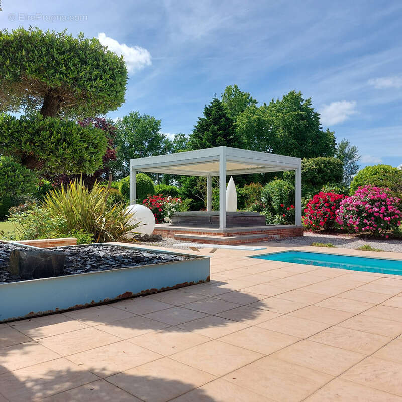 Maison à vendre 13 pièces MONTAUBAN (82), salle de reception, parking, bureaux, cave, dépendances,  parc de 8000m2, 2 entrées in - photo 94