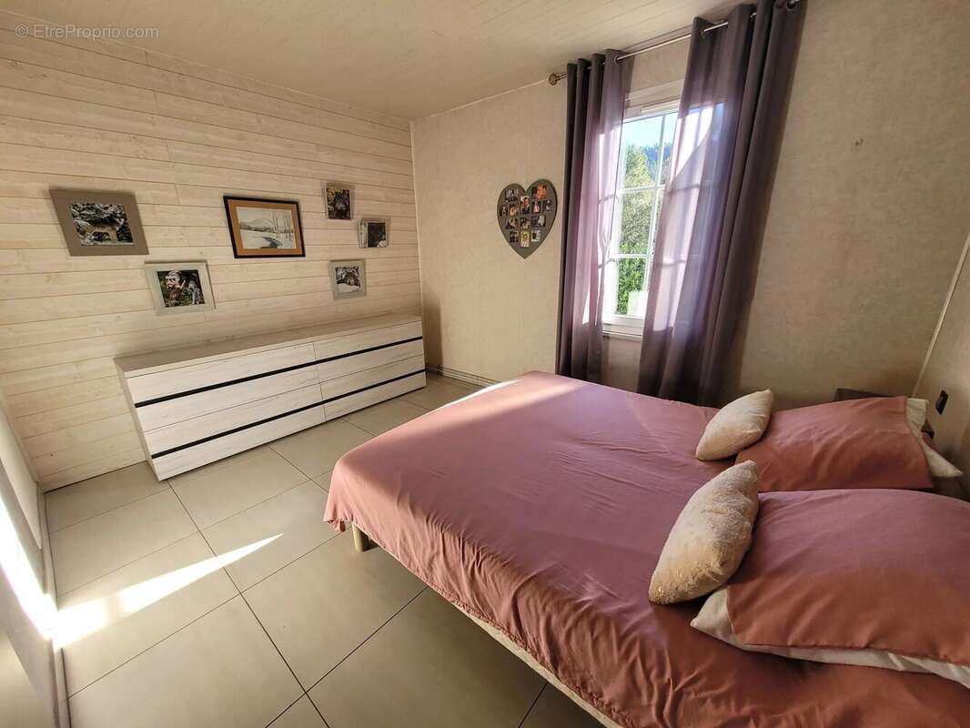 Maison à SAINT-SEBASTIEN-D'AIGREFEUILLE