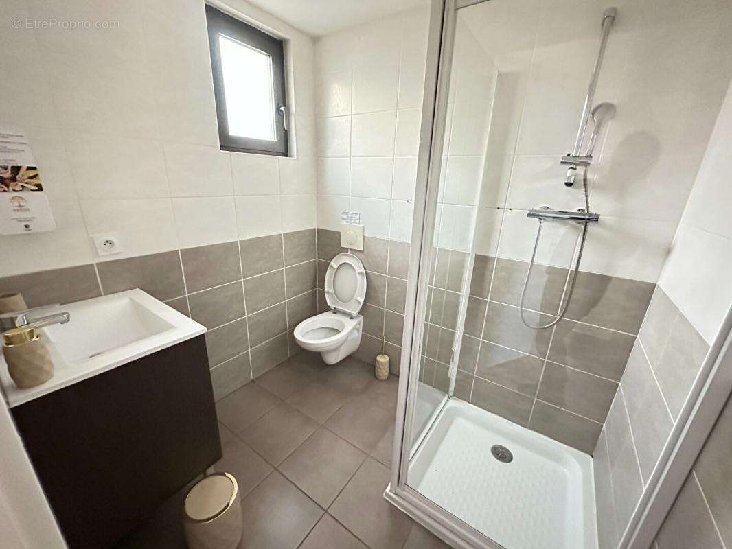 Appartement à EGUILLES