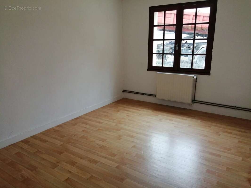 Maison à SAINT-LAURENT-DE-CERIS