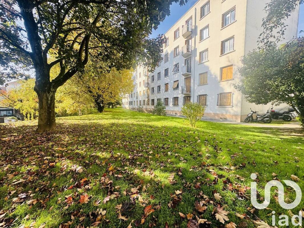 Photo 1 - Appartement à CLAMART