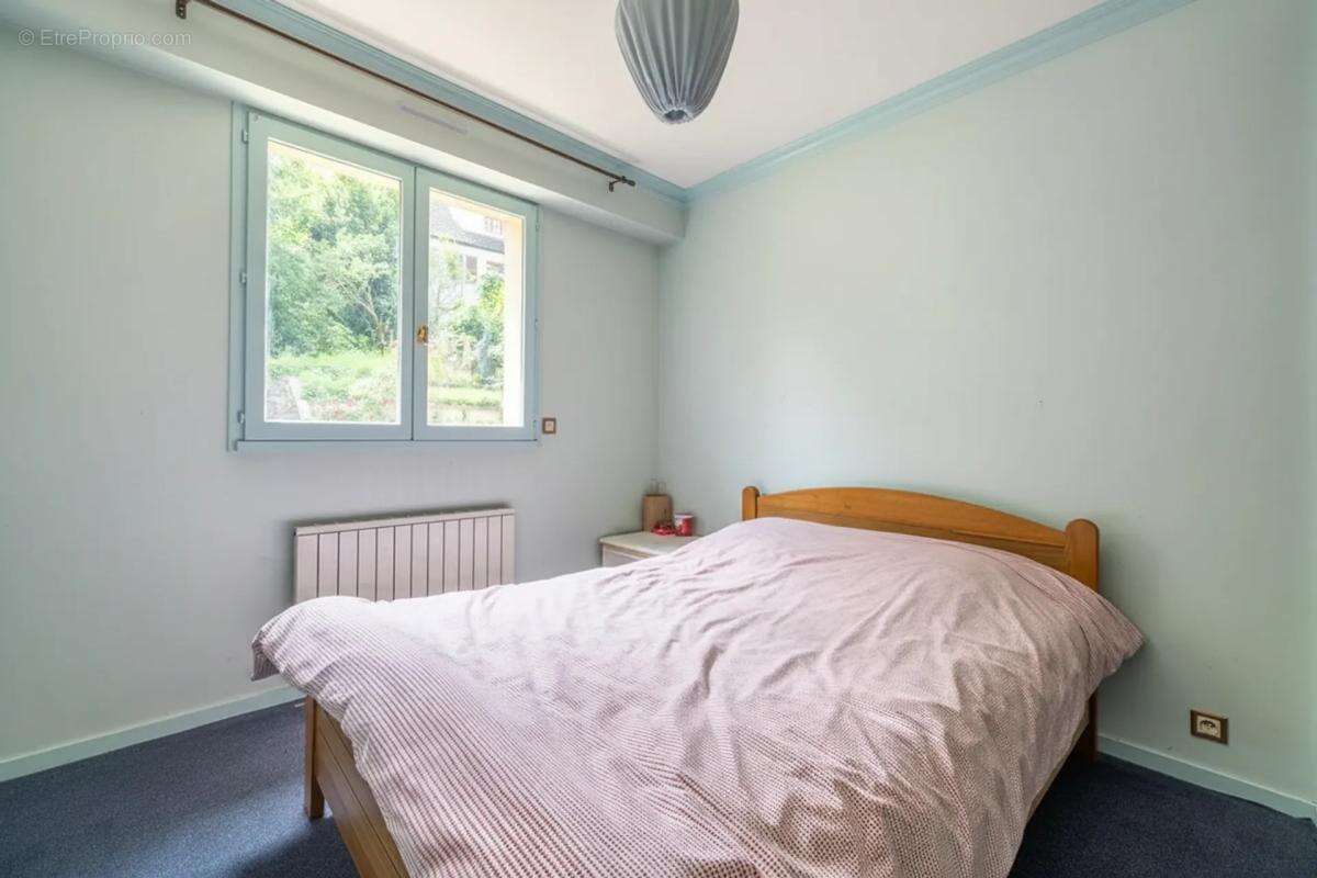 Maison de 9 pièces de 450 m² à Noisy-le-Sec - photo 7