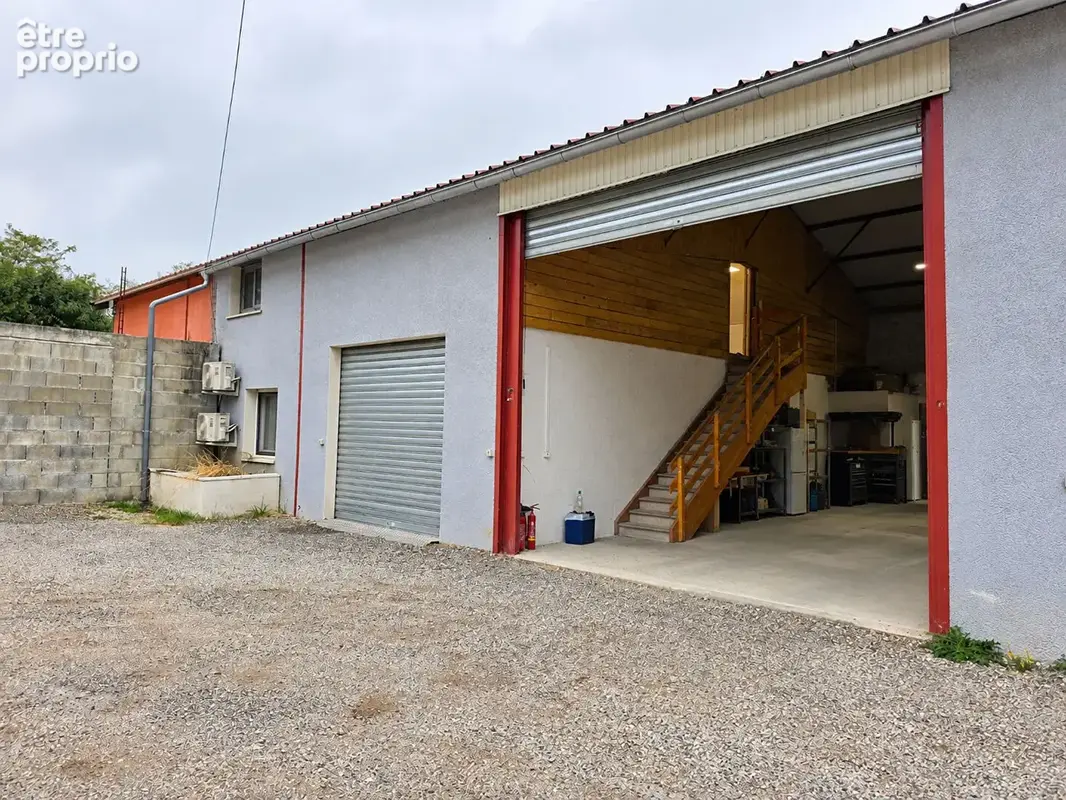 Photo Commerce à Viriville au prix de 125 000€