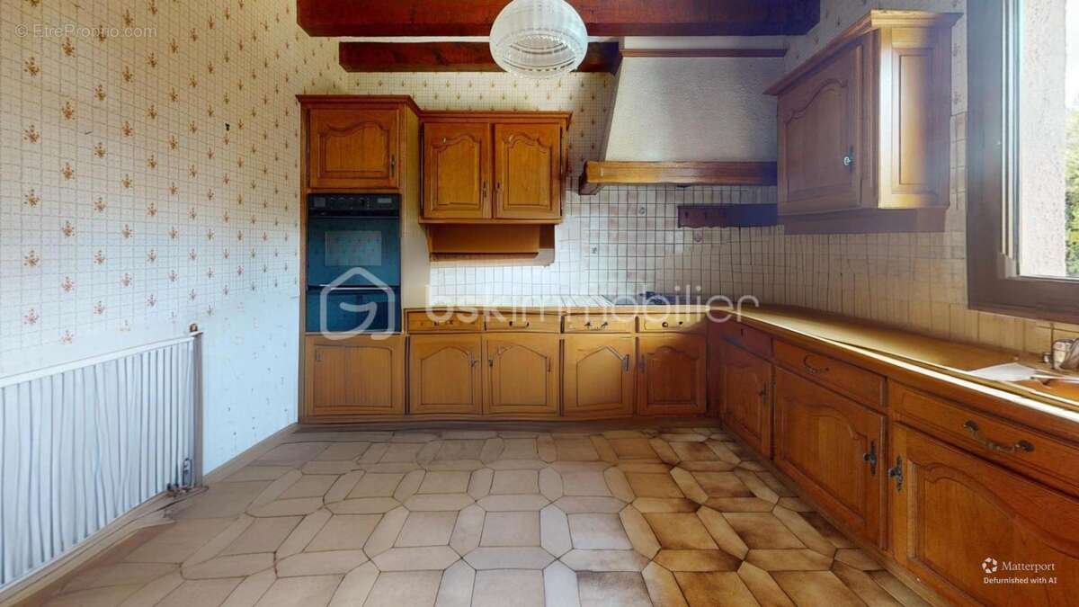 Maison de maçon traditionnelle + dependances - photo 5