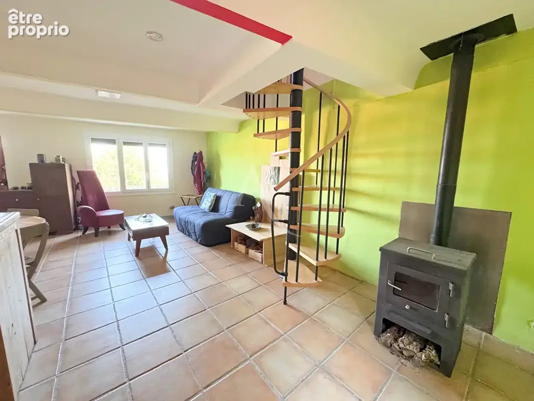 LLAURO : Maison 3 pièces 86.35 m² avec une cour chaleureuse ! - photo 4