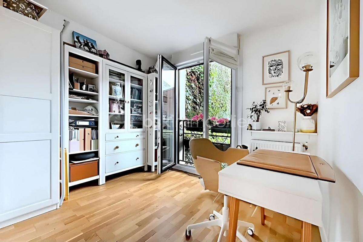 Appartement à PARIS-19E