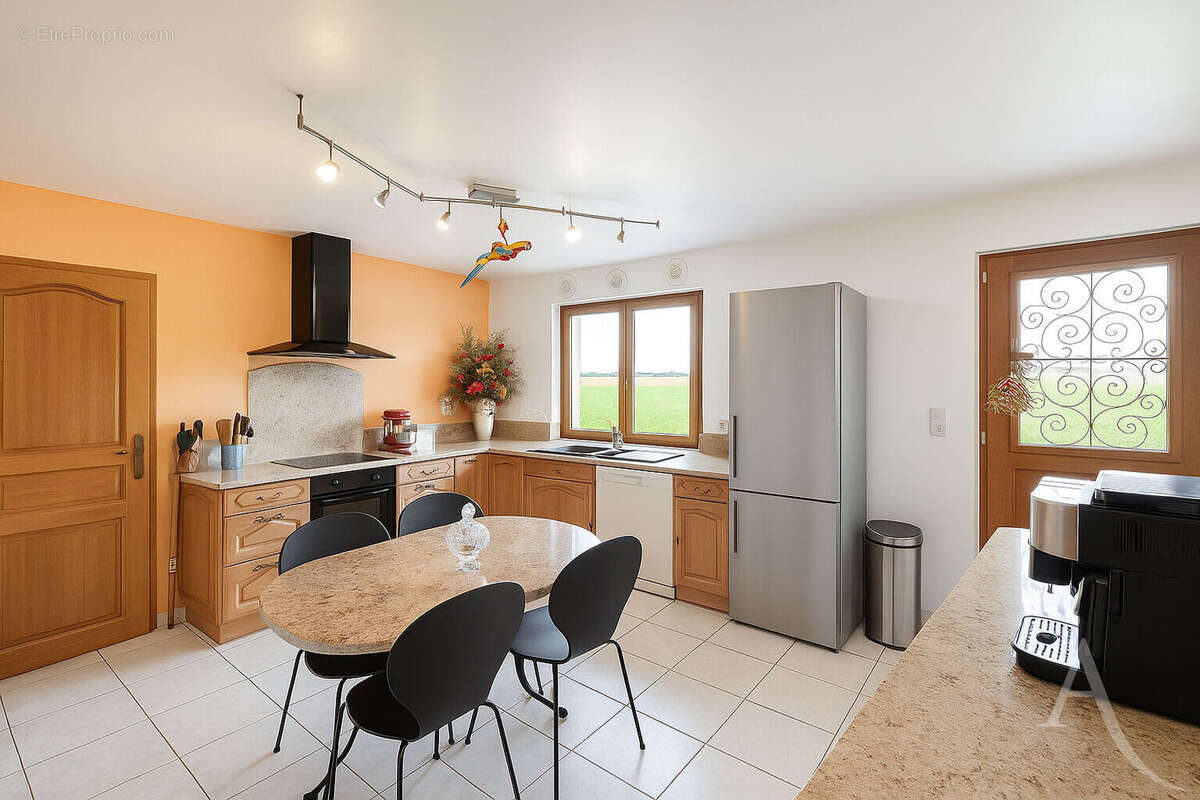 Maison à SAINS-EN-AMIENOIS