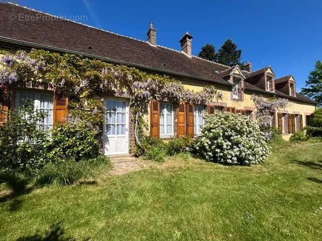 Maison à LONGNY-AU-PERCHE