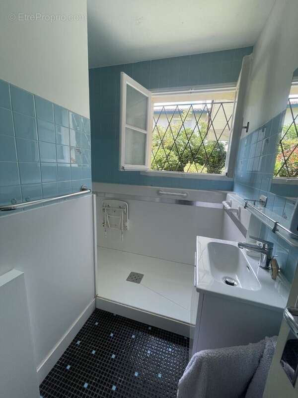 Maison 110 m² à Bazas  - photo 6
