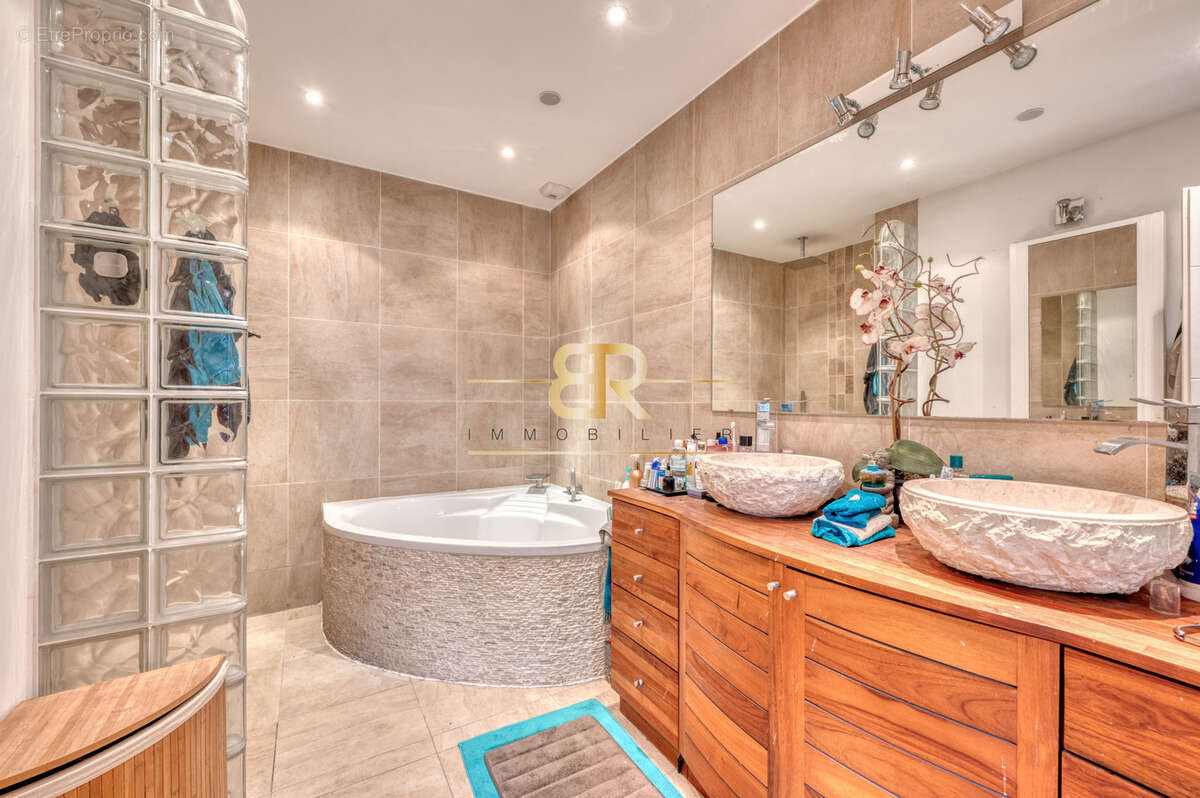 Maison à SUCY-EN-BRIE