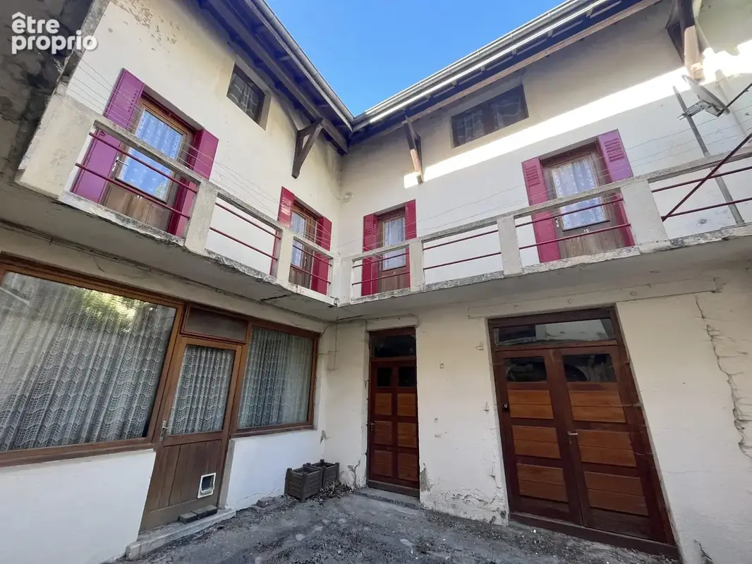Maison 17 pièces 300 m² à vendre à Saint-Agreve (07320) - photo 2