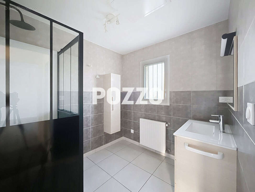 Maison à SAINT-PLANCHERS