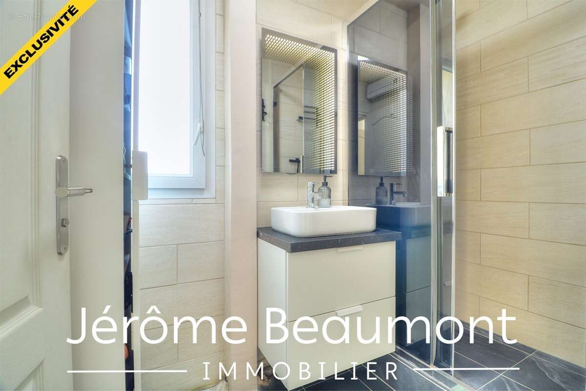 Appartement à EZANVILLE