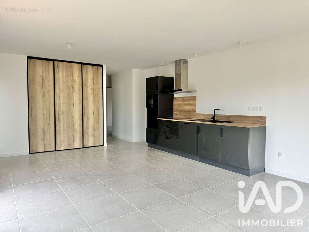 Photo 3 - Maison à SALLES