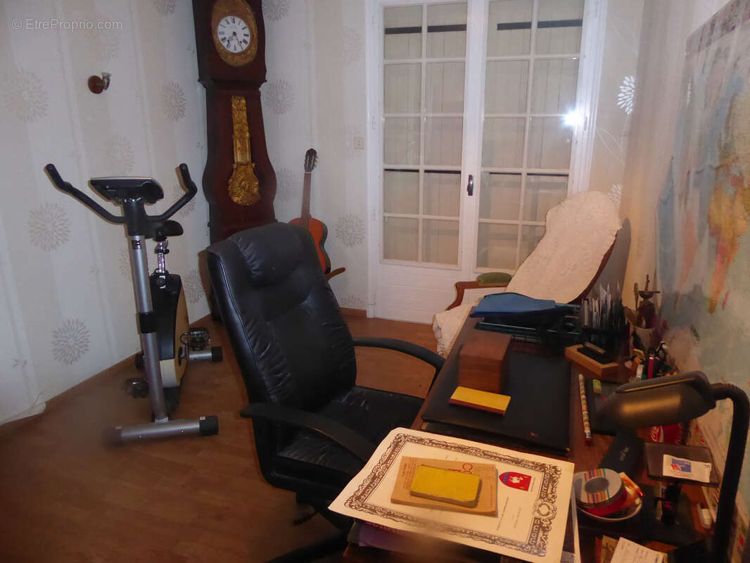 Maison à MONTMOREAU-SAINT-CYBARD