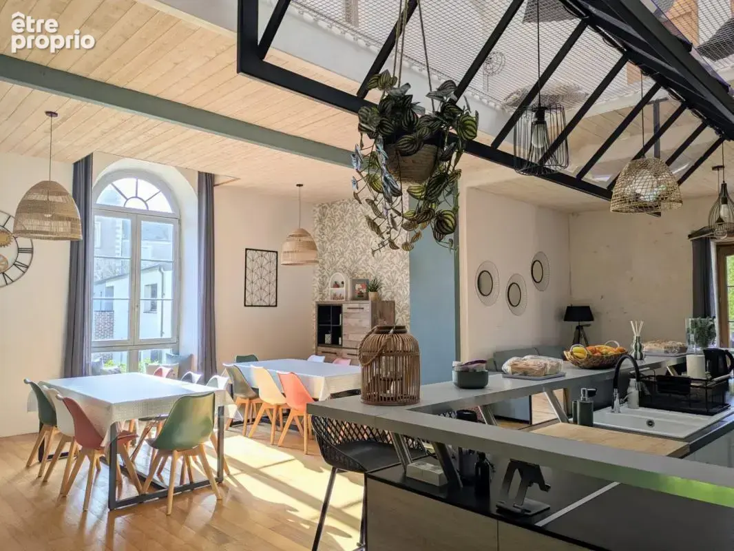 Chavagnes en paillers (85250) - lieu d'exception - ancienne chapelle renovee 6 chambres sur 900m² clos - photo 9