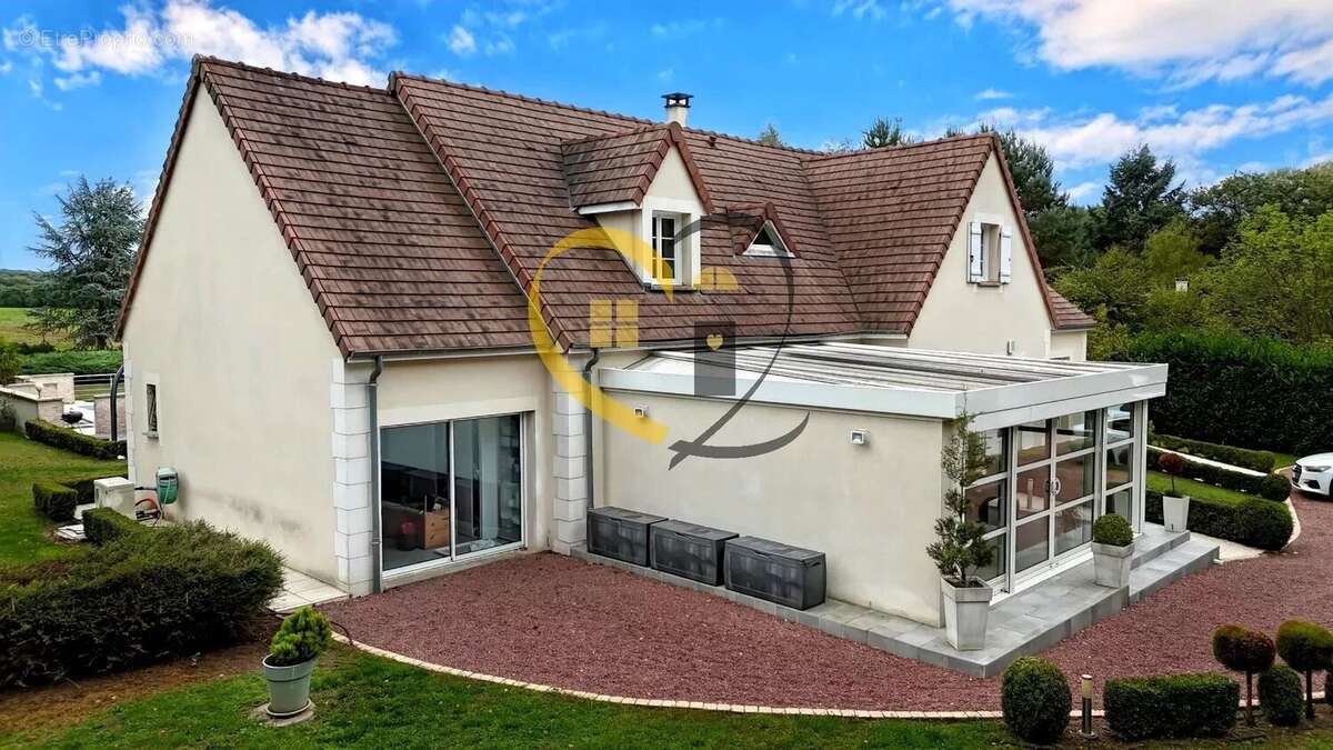 Maison propriété de 300m² à Allogny 18110 - photo 21