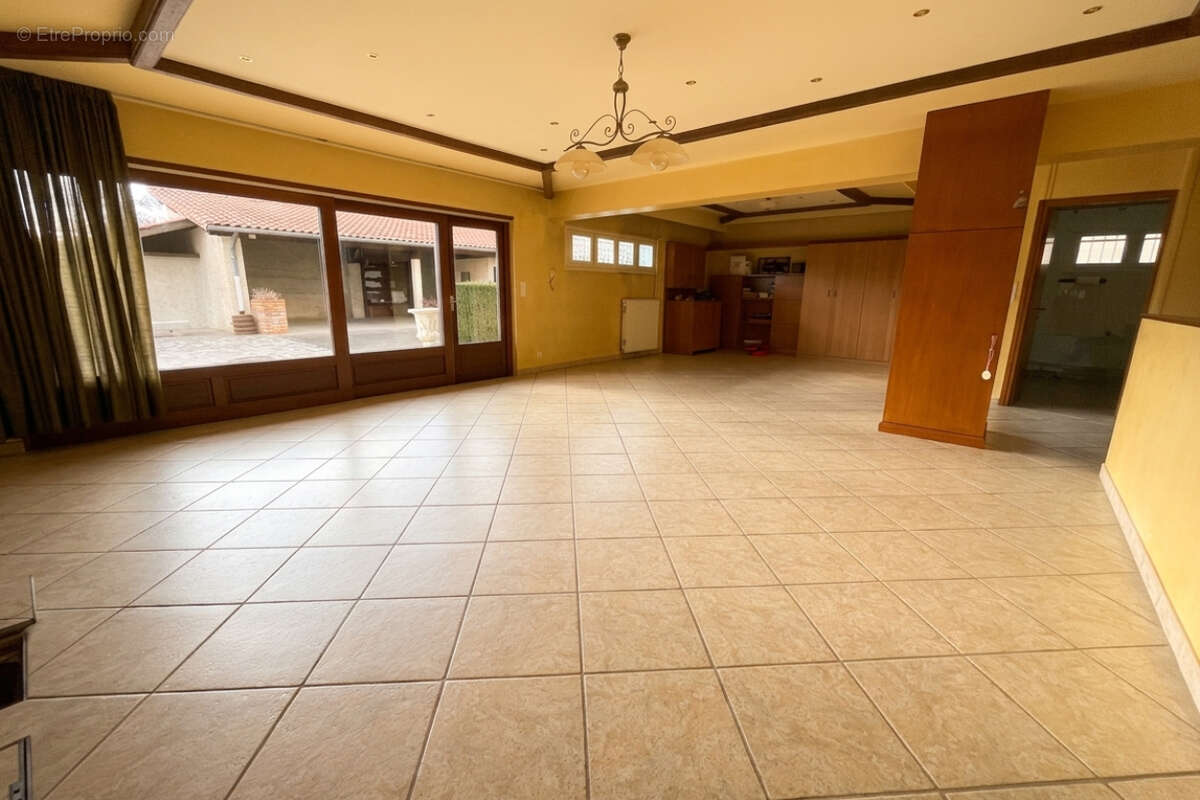 Maison à SAINT-PRIEST