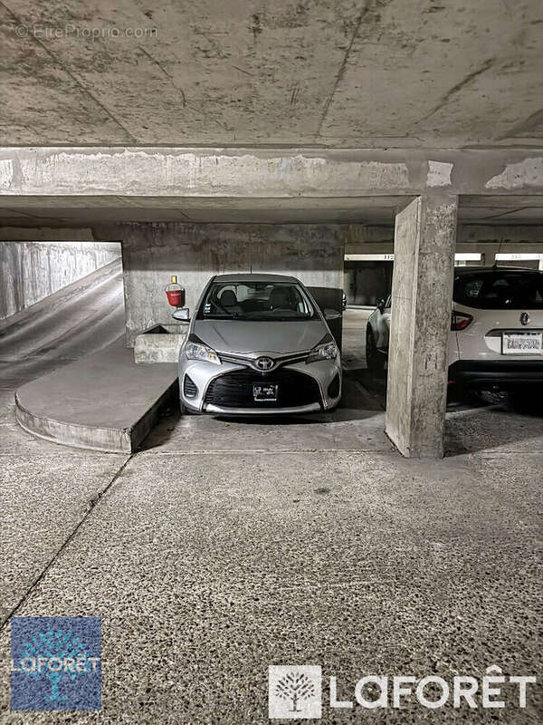 Parking à VINCENNES